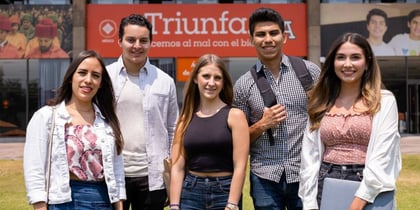 ¿Trabajas en educación sin el título adecuado? Qué hacer