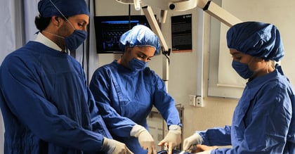 ¿Cuánto dura la carrera de Medicina con especialidad médica?